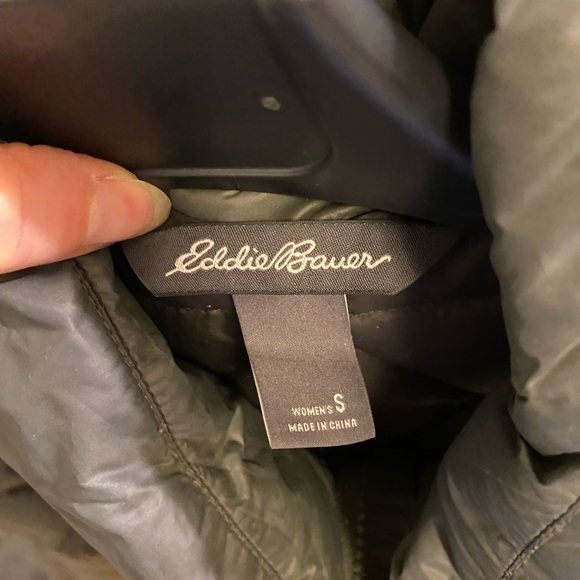 Eddie Bauer Women's Green Down Jacket - Picture 4 of 4